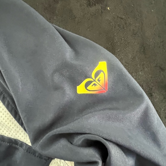 Roxy Athletic Long Sleeve - Picture 4 of 4